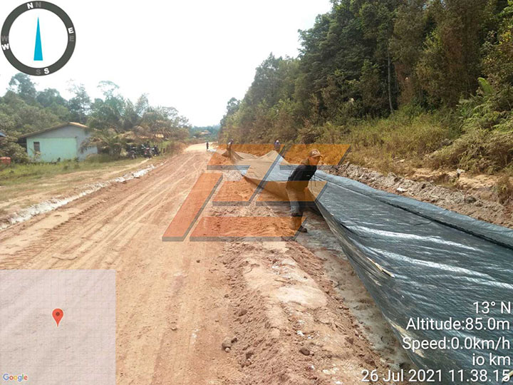 pemasangan geotextile woven